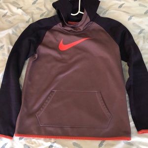 Nike therma hoodie